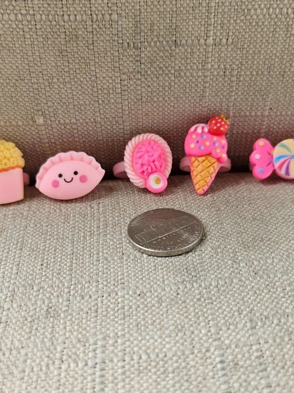 Kid Girl Rings Set of 5 Fashion Jewelry Plastic Rings Ice Cream Cone New